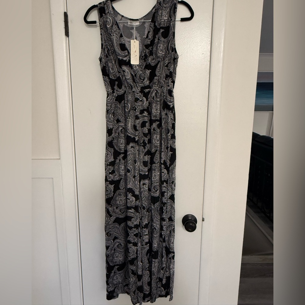 Elegant Black and Gray Paisley Jumpsuit